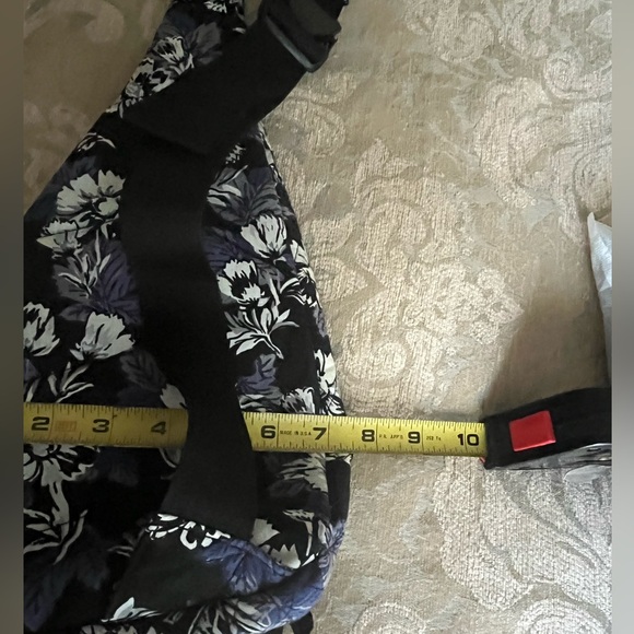 VERA BRADLEY MINI SLING BACKPACK - Picture 5 of 12